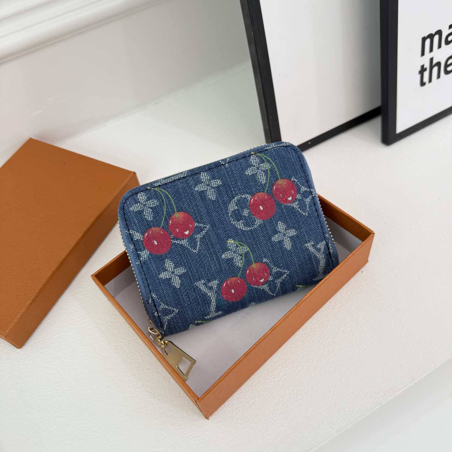 Fashionable classic Denim Cherry Printed Wallet, Secure Zipper & Eye - catching Pattern,Durable Material & Playful Design, Suitable for Storing Cards, Cash & Coins