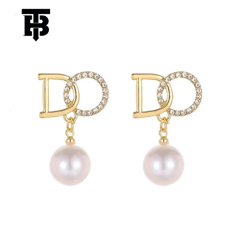 Free Shipping For New Designer Accessories New Chinese Style Pearl Necklace Set For Women High-end Luxury Clavicle Chain Niche Design Earrings Wholesa