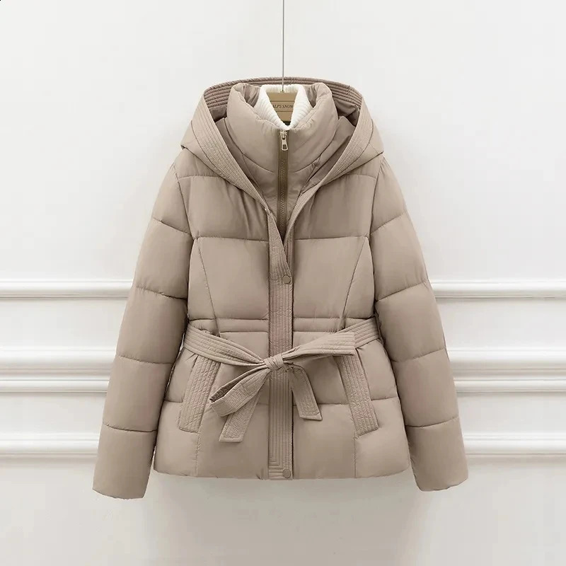 Womens Down Cotton Padded Jacket 2024 Short Loose Korean Version Ladies Outerwear Comfortable Elegant Lady Winter Parka Coat 250827