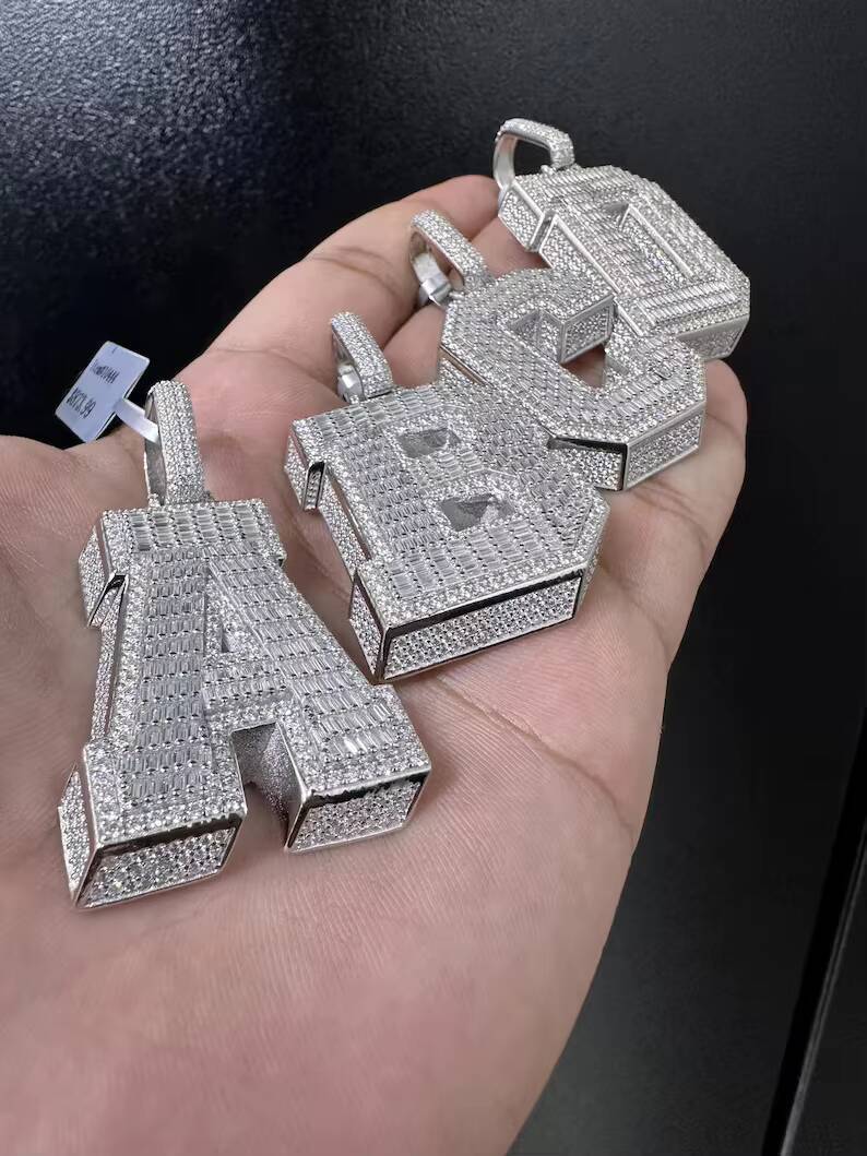 Luxury Diamond Necklace with Initial Alphabet Pendant Iced Jewelry Moissanite VVSD Color Personalized Custom for Party Occasions