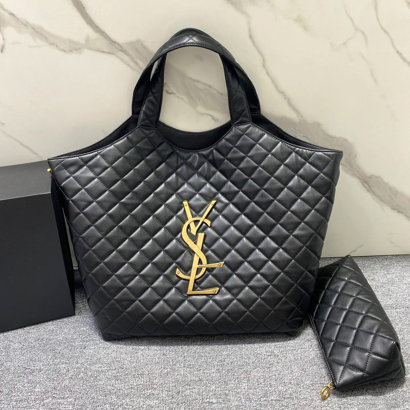 Luxury Bag Designer Bag Women Shoulder Bag Capacity Handbag Lightweight Fashion Leisure Shopping Bag Ladies Minimalist Bag