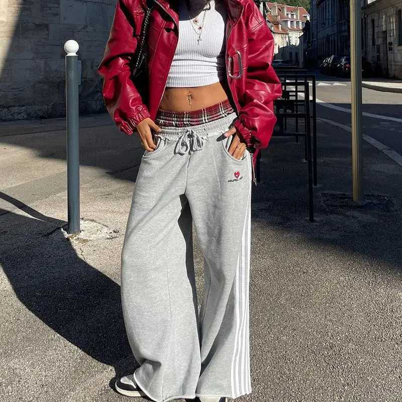 American Retro College Style Loose Fit TwoPiece Set with Double Waist Head Fake Bathroom Pants for Sports Leisure 2025 Fashion X250828