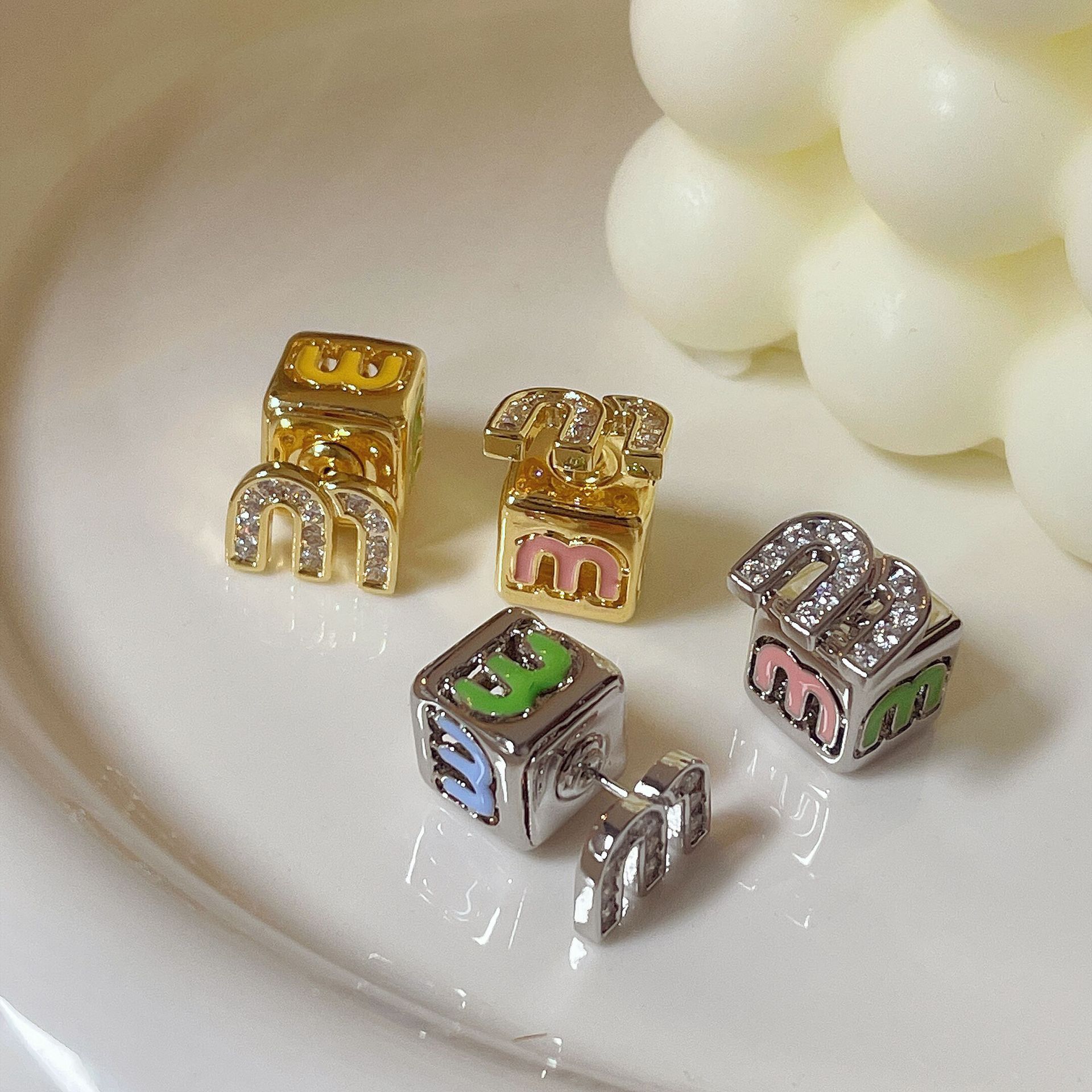 Openwork Ball Stud Earrings Square Earrings Dual Wear Asymmetrical Geometric Mosaic Zirconia Drip Glaze Studs French Luxury Womens Ear Clips