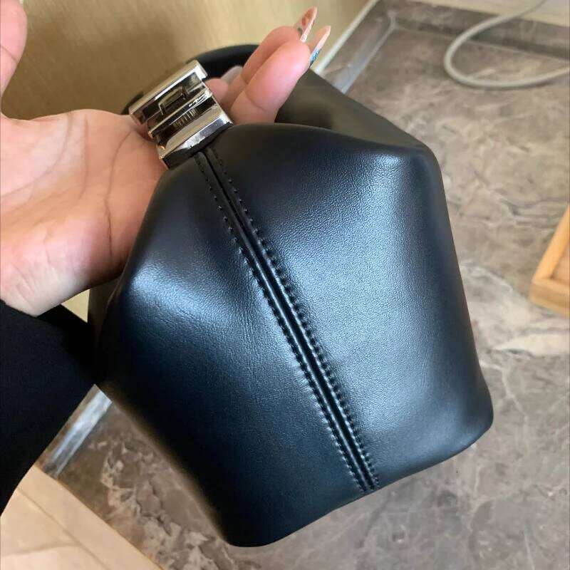 Genuine Leather Handbag Women New Elegant Fashion Exquisite Black Crossbody Bags High Quality Trend Designer Shoulder Bag