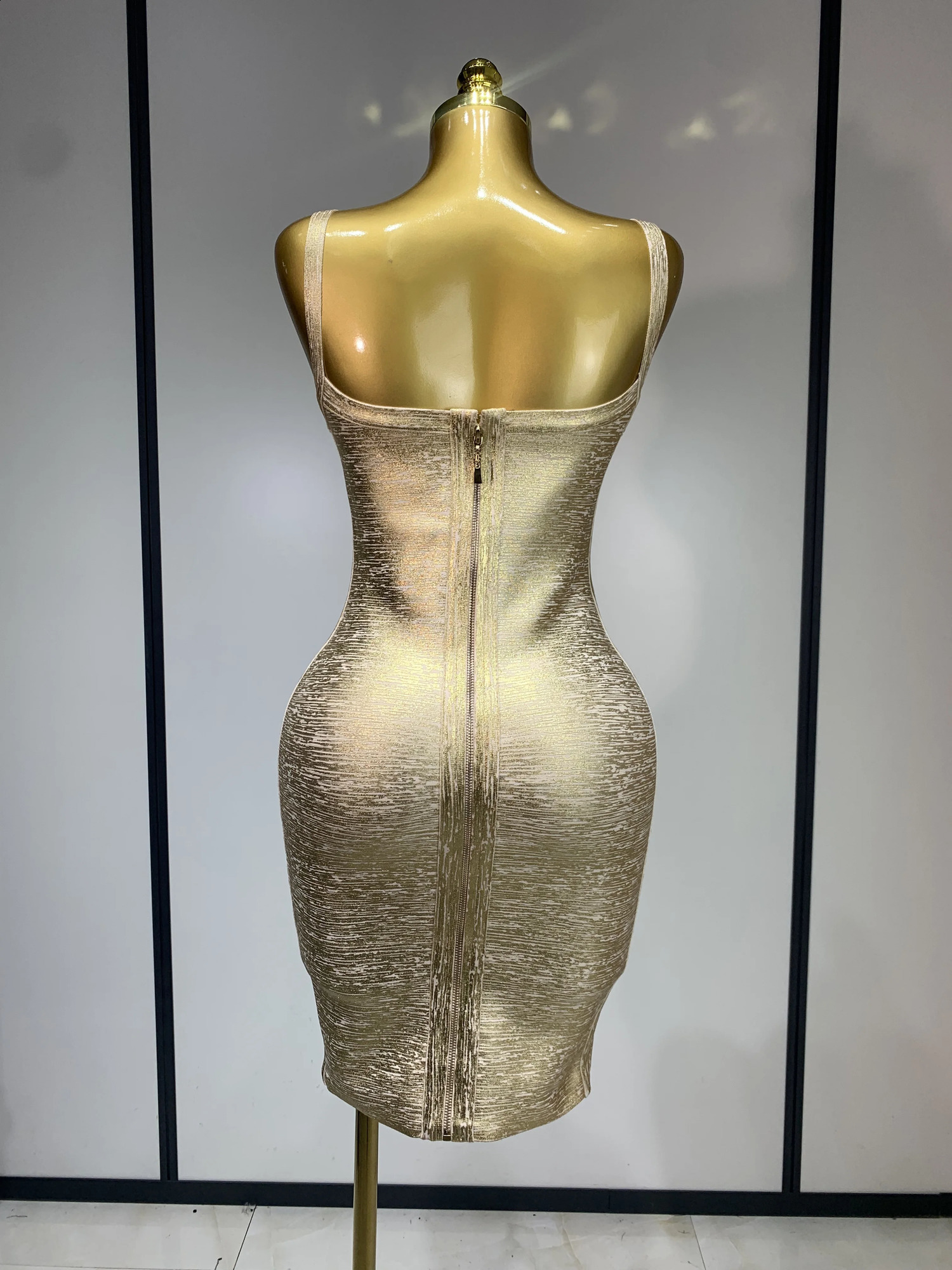 High Quality Celebrity Elegant Gold Bodycon Bandage Dress Women Sexy Nightclub Evening Party Birthday Dress Vestidos 250828