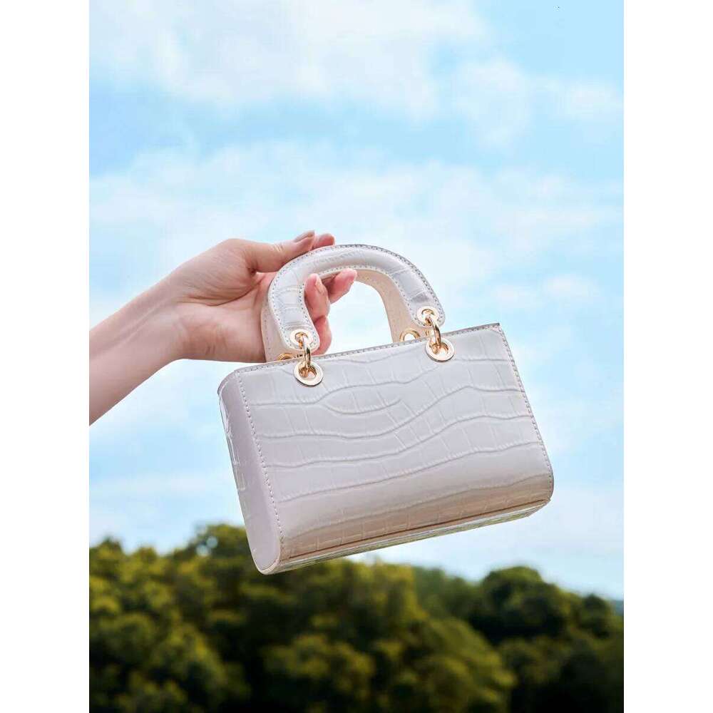 YANATARI Genuine Leather Woman Shoulder Handbags Crossbody Bags Designer Minimalism White Mini Square Bag