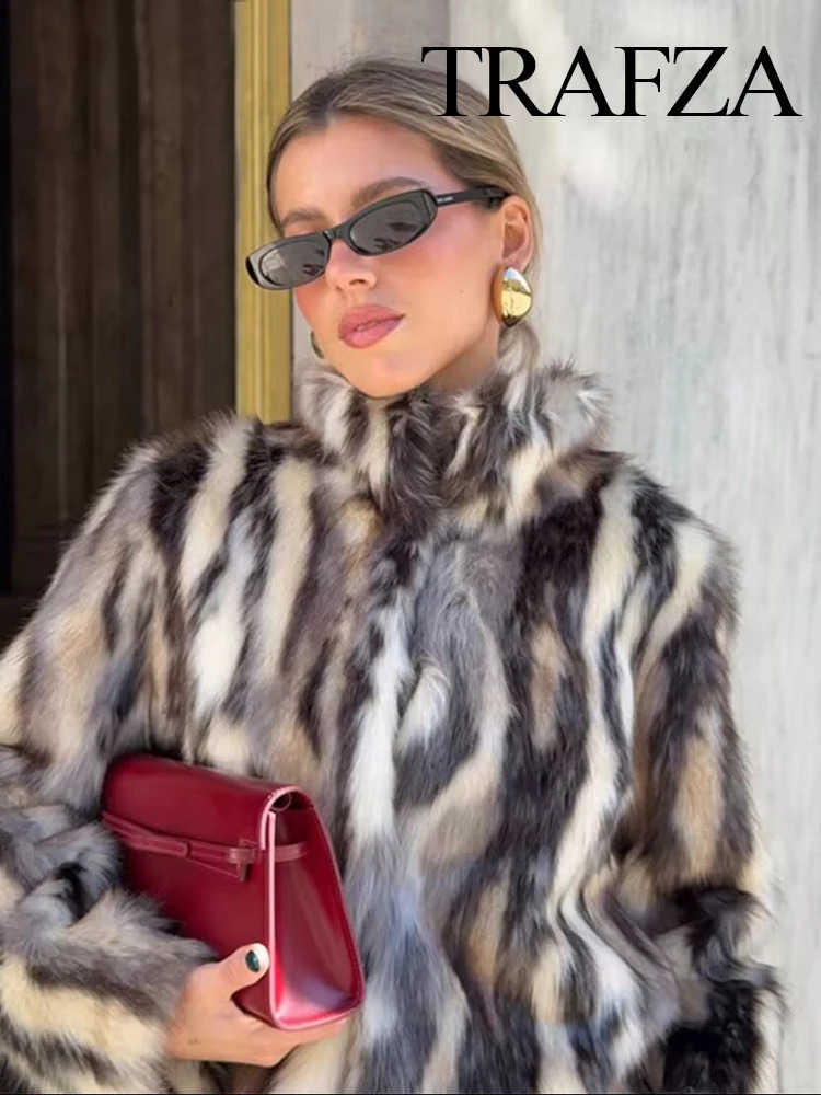 TRAFZA Women Winter Fashion Multicolor Faux Fur Effect Casual Coat Woman Elegant Long Sleeves Button Warm Short Jacket Mujer 250827