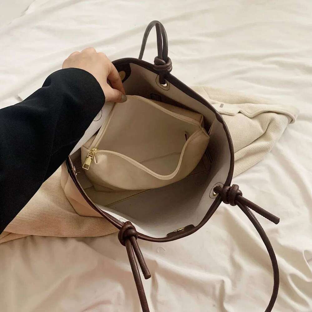 2025 Women's Retro Commuter Bag - Spacious Maillard Tote, Fashion Shoulder Purse & Casual Hobo Crossbody