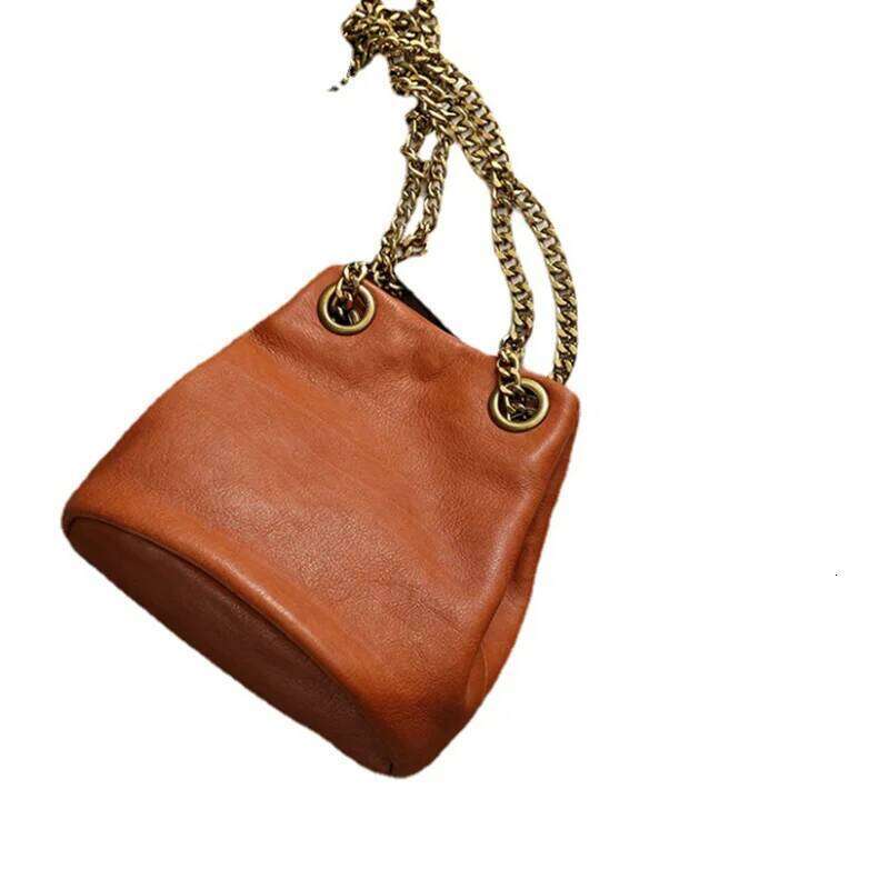 New Bucket Retro Handmade Vegetable Tanned Leather Women's Chain Tassel Fashion Simple Messenger Bag 2025
