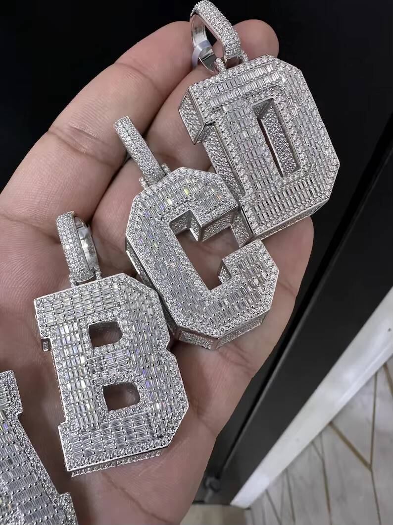 Luxury Diamond Necklace with Initial Alphabet Pendant Iced Jewelry Moissanite VVSD Color Personalized Custom for Party Occasions