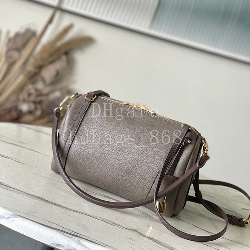 Mirror quality Designer bag Pillow bag Luxury Shoulder bag Fashion Crossbody Bags Calfskin leather Handbags 26cm With Box LE02A1
