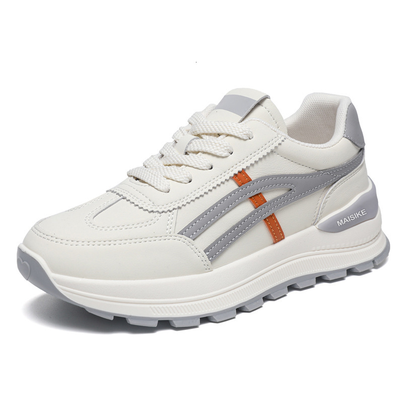 Designer Fashion Women's Shoes 2025 New Versatile Soft Sole Student Running Shoes Casual Shoes Soft Leather White Sneakers 48