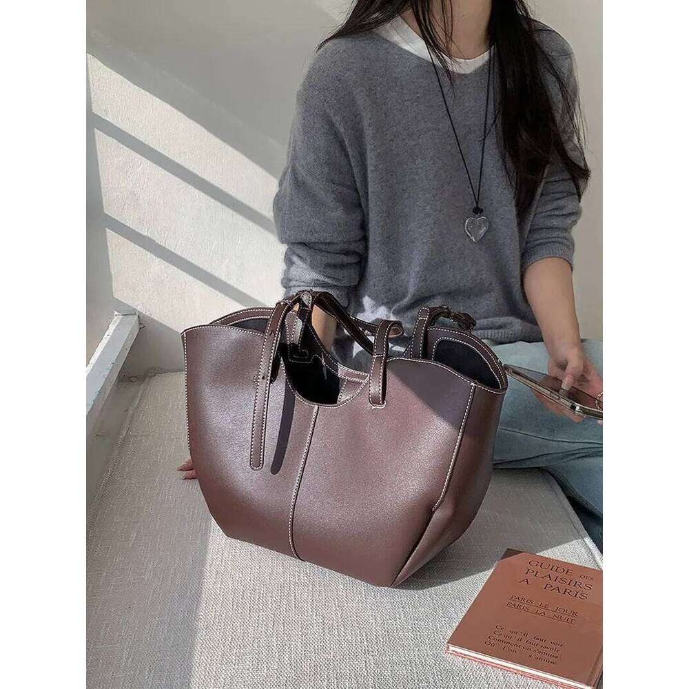 Designer Large Capacity Women Handbag Single Shoulder Portable Shopping Leather Ladies Commuter Underarm Totes Bag