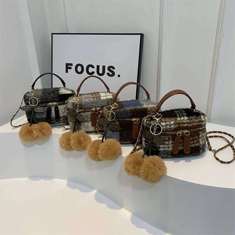 Niche Fashion Handbag Women's New Contrasting Striped Woolen Box A Textured One Shoulder Crossbody Bag Style Retro Trends