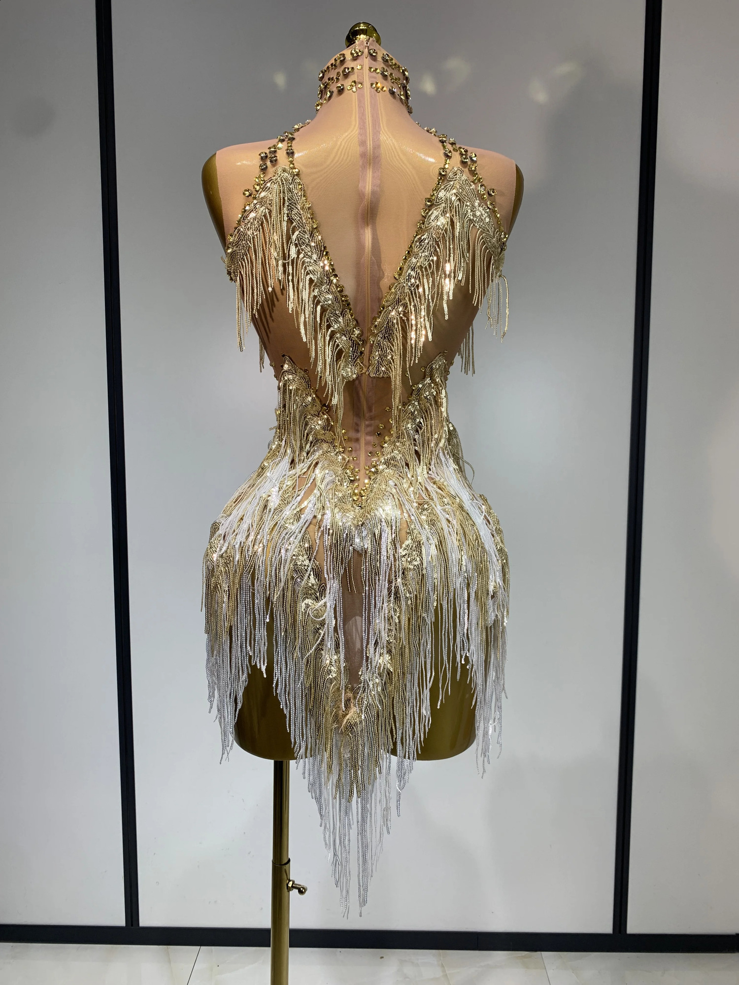 Birthday Dress Rhinestone Tassel Sexy Women Short Latino Dance Dress Nightclub Bar Sparkly Performance Stage Outfit 250828