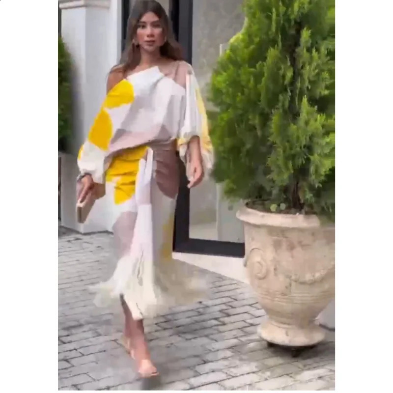 Two Piece Set Women Dress Outfit Spring Fashion Print Lantern Sleeve Diagonal Collar Top Tassel Hem High Waist Skirt Set 2 Piece 250827