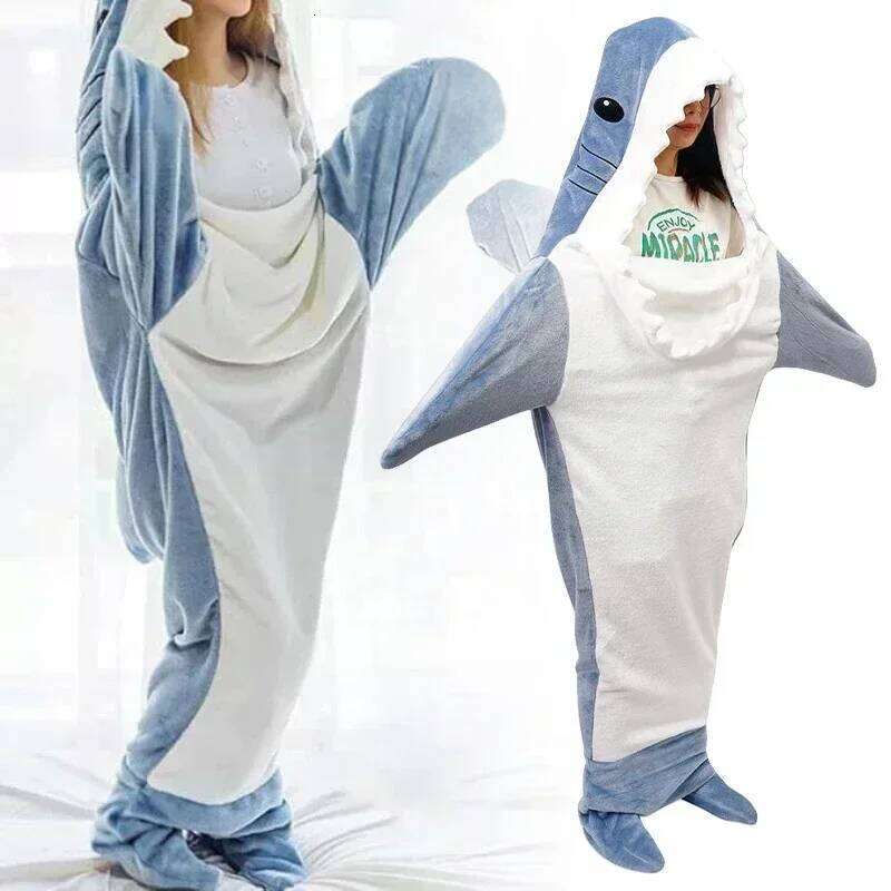Cartoon Pamas Sleeping Bag Robe Shark Blanket Megalodon Gown Adult Homewear Plaid Comfy Bathrobe Wearing a blanket