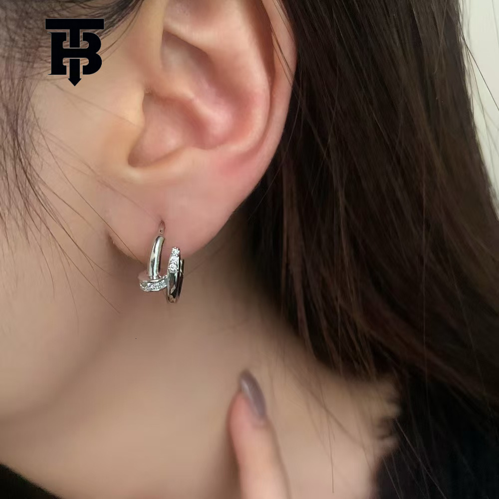 Free Shipping For New Designer Accessories Fashion Simple Micro Inlaid Round Earrings Rose Gold Hot-selling Nail Shape American Style Women's Ear