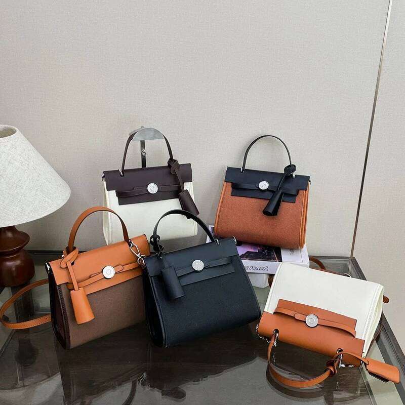 Square Satchel Bag For Women Textured Leather Crossbody High-End Vintage Minimalist Designer Paris Fashion