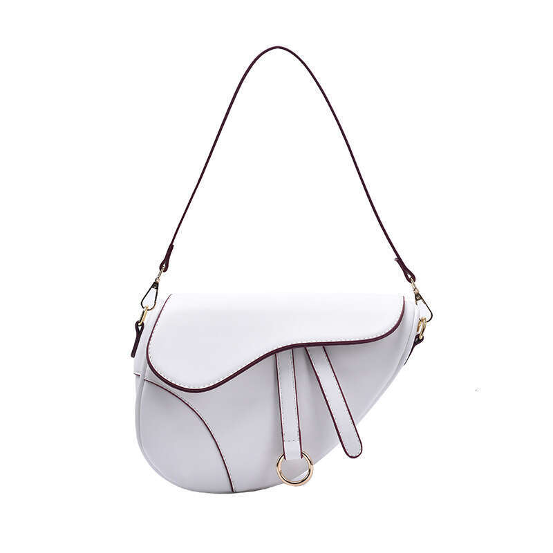 Women's 2024 Autumn New Single Shoulder Textured Niche Design Crossbody Versatile Saddle Bag
