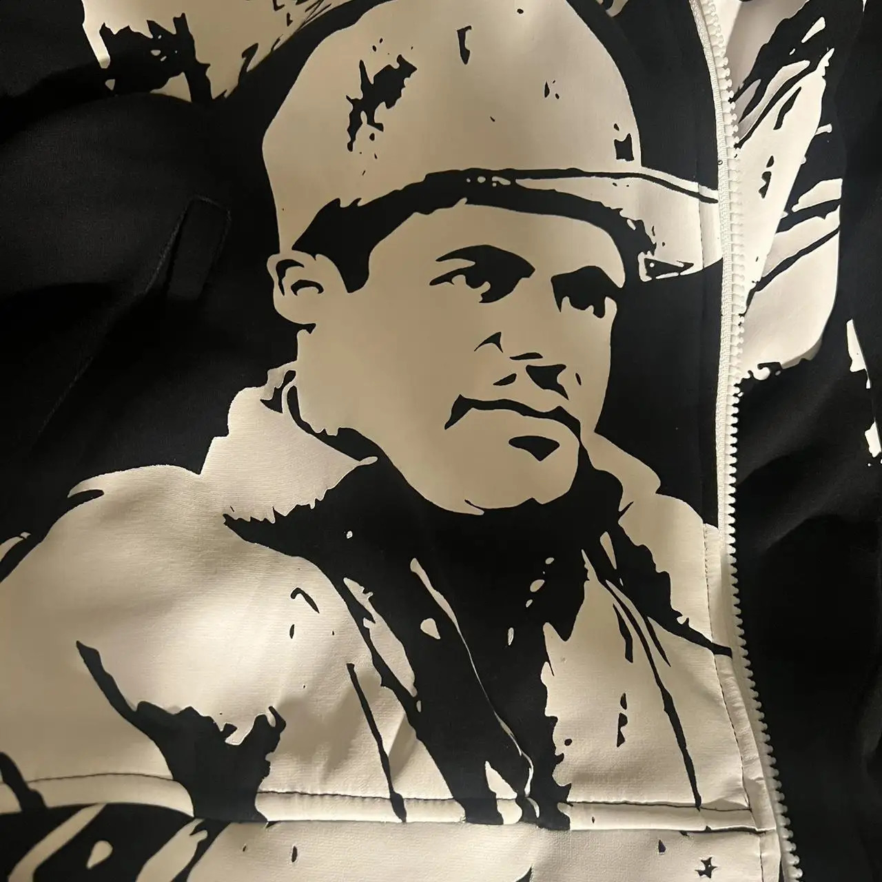 Streetwear Portrait Graphic Hoodie Mens Womens Black Zipper Sweatshirt Y2K Hip Hop Style Long Sleeve Tops Casual Jacket 250828