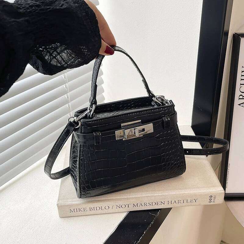 French Girls' Bag With Hand-Carry Option System, Artistic Design For Girlish Summer Fashion Commuter Needs And Style