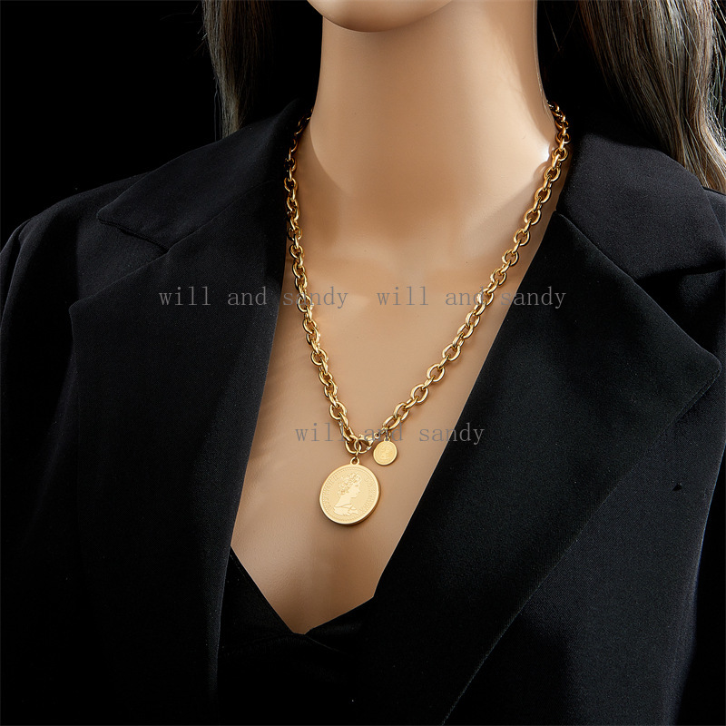 18K Gold Portrait Coin Necklace Pendant Designer Stainless Steel Gold Chain Queen Necklaces Multilayer Stacking Collar Woman Fashion Luxury Jewelry Gi