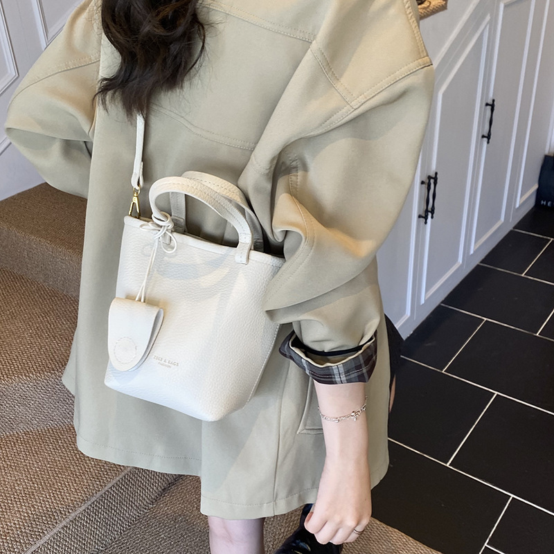 Autumn New Women s Shoulder Bag Minimalist Niche Women s Hand held Basket Bag Autumn New Designer Bag New Texture Bucket Bag Commuter Women s Crossbod