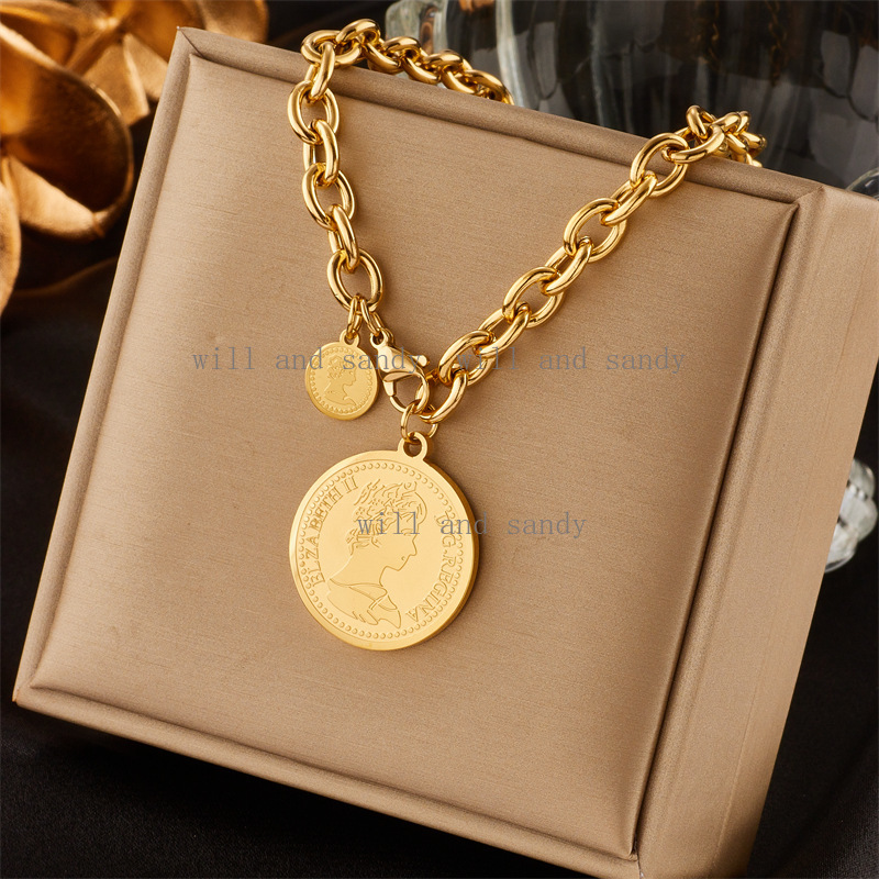 18K Gold Portrait Coin Necklace Pendant Designer Stainless Steel Gold Chain Queen Necklaces Multilayer Stacking Collar Woman Fashion Luxury Jewelry Gift