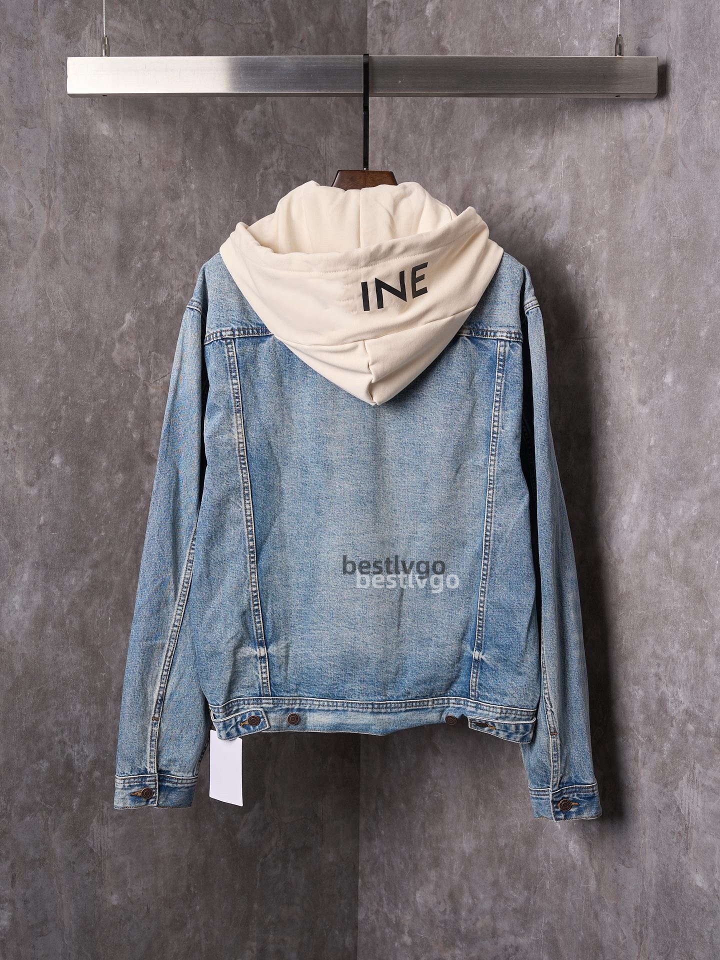 Designer mens jackets denim Plaid denim jacket with a hoody long sleeve outwear coays featuring letter prints on the back S-XL