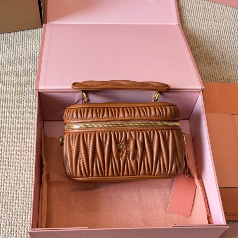 Womens Shoulder bag Designer Cosmetic Bags Cases Luxury Crossbody Bags muiuis Nappa leather Fashion bag handbag tote bag city work bag Top pochette Clutch dumpling