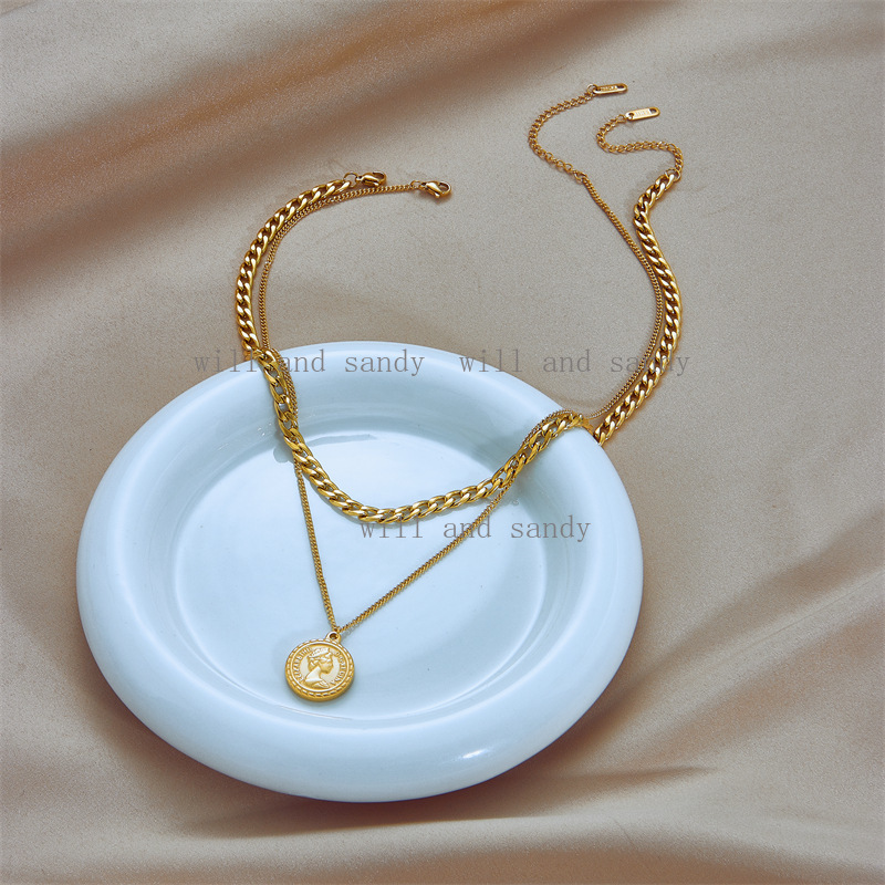 18K Gold Portrait Coin Necklace Pendant Designer Stainless Steel Gold Chain Queen Necklaces Multilayer Stacking Collar Woman Fashion Luxury Jewelry Gi