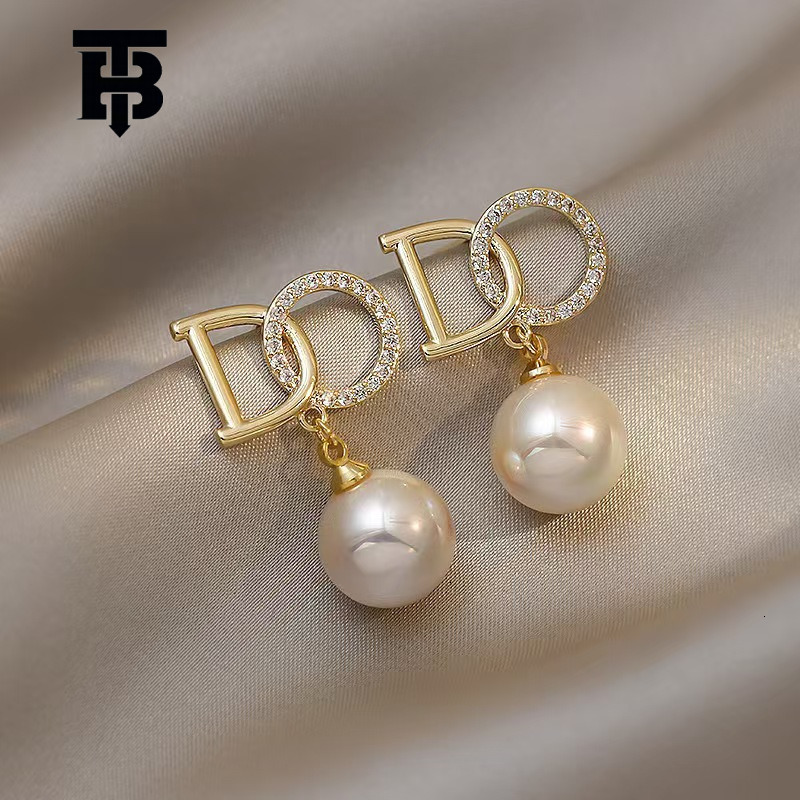 Free Shipping For New Designer Accessories New Chinese Style Pearl Necklace Set For Women High-end Luxury Clavicle Chain Niche Design Earrings Wholesa