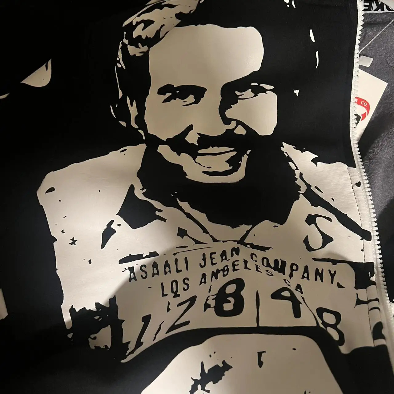 Streetwear Portrait Graphic Hoodie Mens Womens Black Zipper Sweatshirt Y2K Hip Hop Style Long Sleeve Tops Casual Jacket 250828