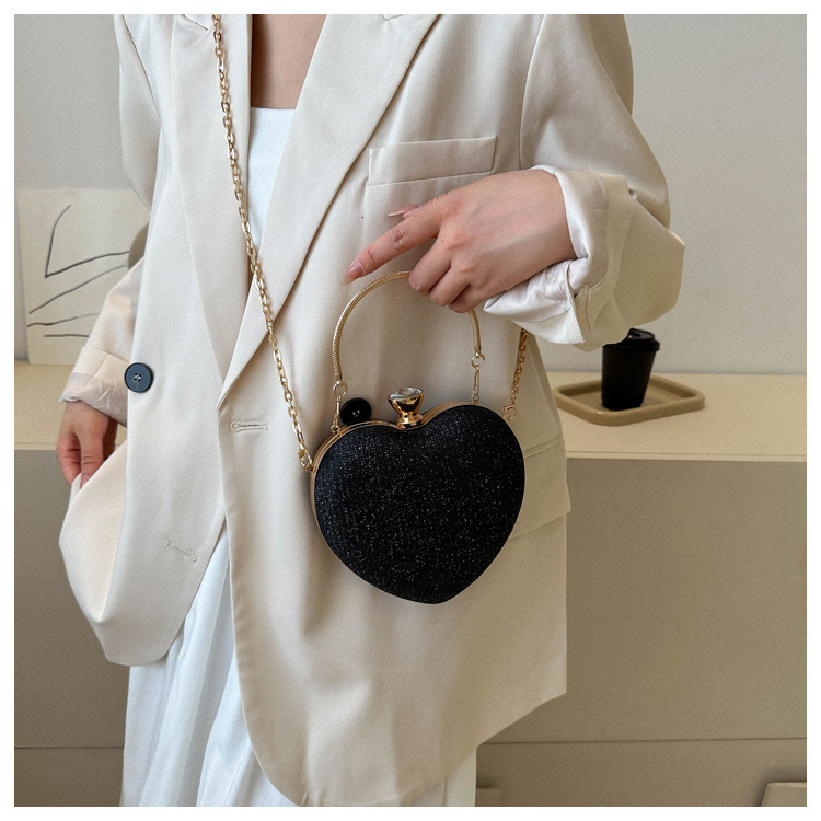 2025 autumn new light luxury and atmospheric bright chain bag, atmospheric single shoulder crossbody bag, niche style designer crossbody bag