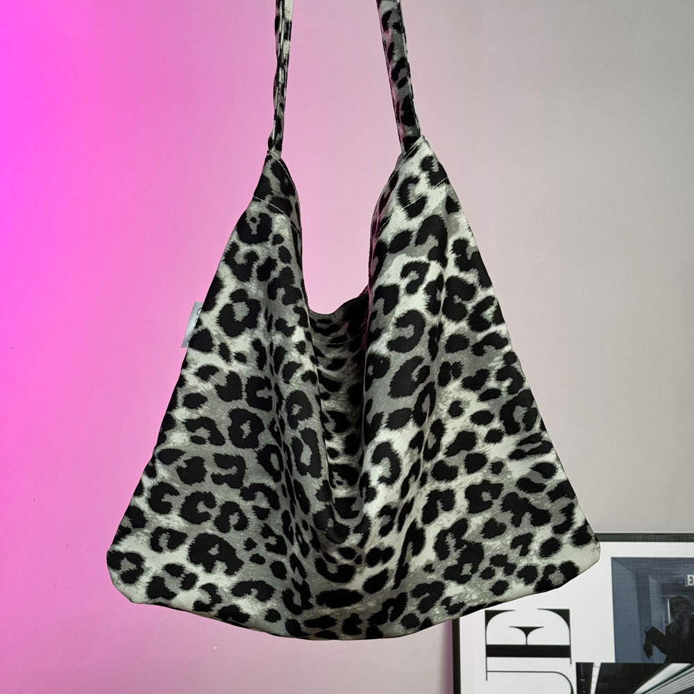 2025 autumn new Korean style bag large capacity leopard print simple single shoulder canvas bag casual niche designer single shoulder bag