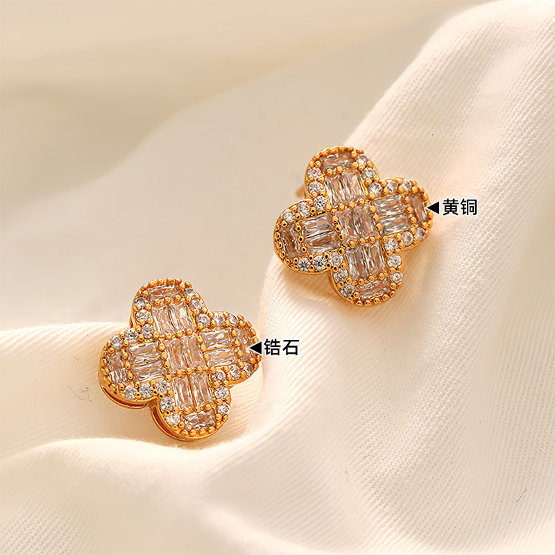 European And American Fashion Zircon Clover Earrings High-end Light Luxury Designer Free Shipping Niche Retro Exquisite Multifunctional Silver Needle 
