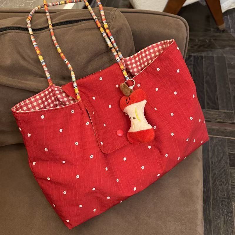 2025 autumn new large capacity simple shoulder bag Korean style niche style commuting leisure pleated handbag designer bag canvas bag