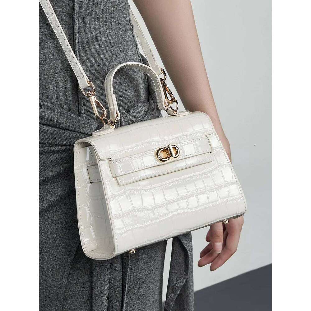 Female Genuine Leather Handbags Women Shoulder Crossbody Vintage High-Quality Tote Minimalist Bag