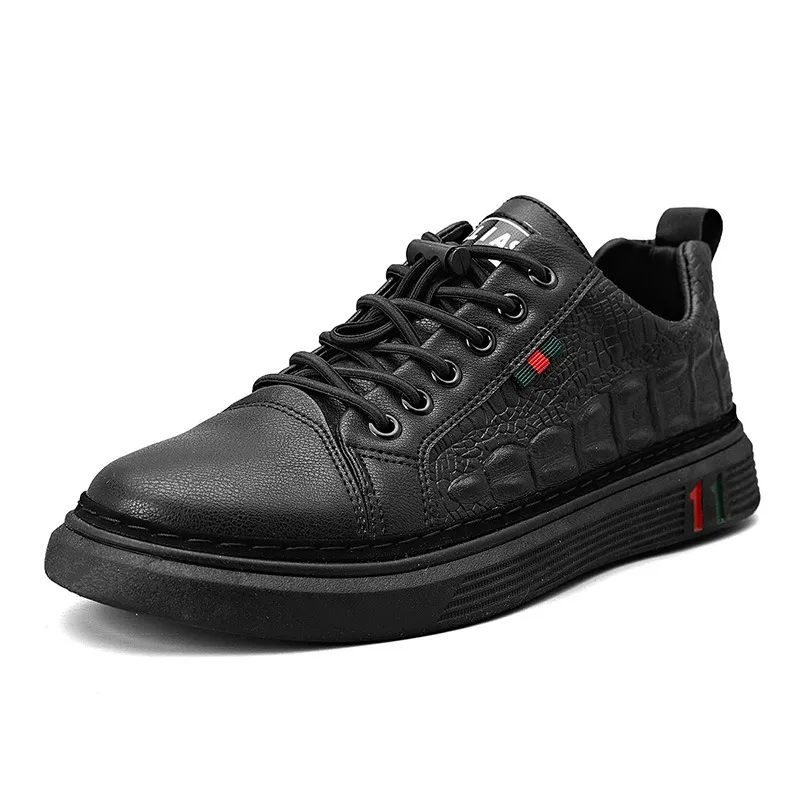 Casual Leather Men's British Style Designer Shoes Elastic Band Outdoor Moccasins Sneakers Loafers Men shoes