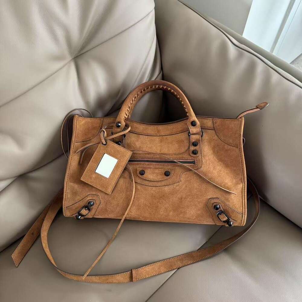 Designer Bag Tote Bag Shoulder Bag Niche Design Autumn Winter New Matte Suede Old Money Style Handbag Crossbody Rivet Motorcycle Bag Lazy Large Capaci