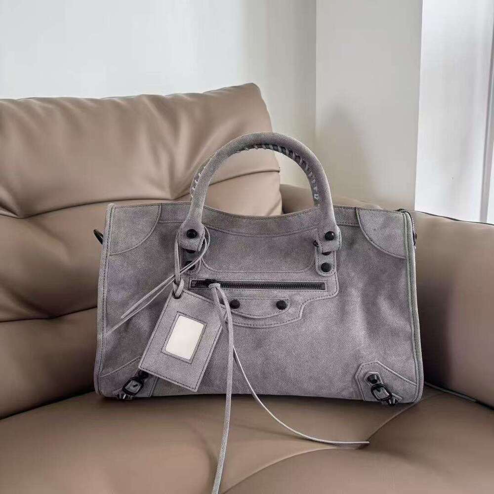 Designer Bag Tote Bag Shoulder Bag Niche Design Autumn Winter New Matte Suede Old Money Style Handbag Crossbody Rivet Motorcycle Bag Lazy Large Capaci