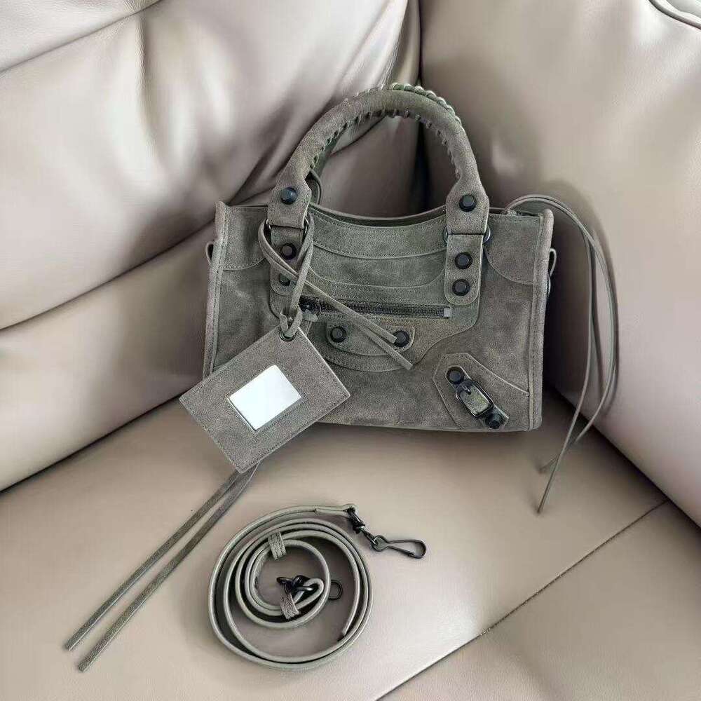 Designer Bag Tote Bag Shoulder Bag Niche Design Autumn Winter New Matte Suede Old Money Style Handbag Crossbody Rivet Motorcycle Bag Lazy Large Capaci