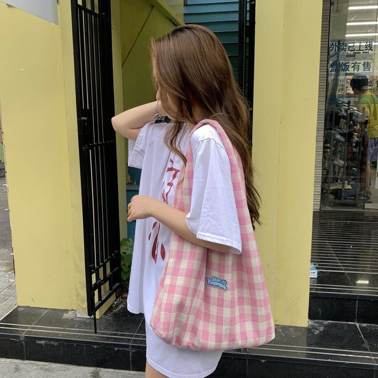 2025 autumn new casual grid simple niche lightweight female college student shoulder bag bag lightweight large capacity crossbody bag designer shoulde