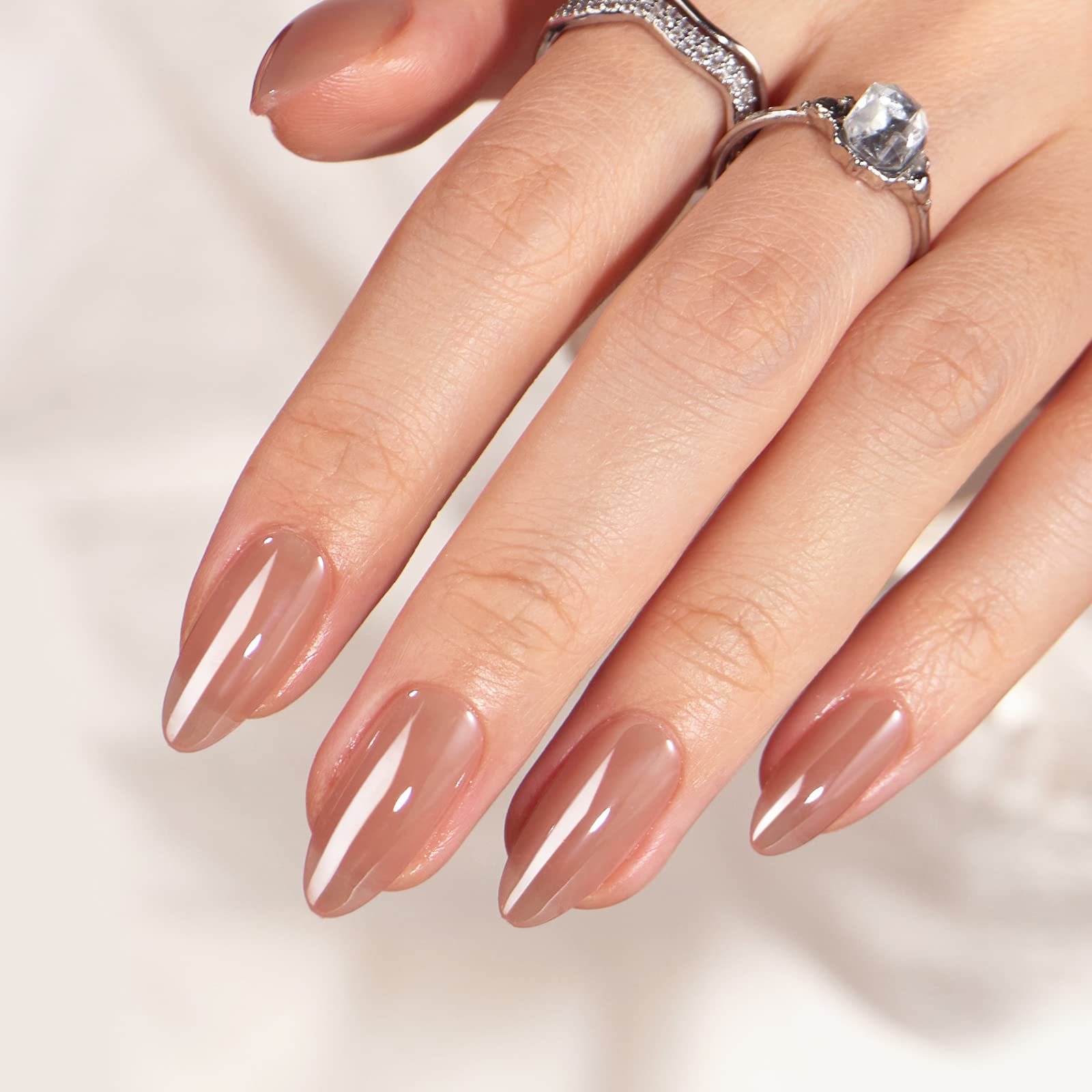 Light Brown Premium Almond Shaped Press On Nails Has A High-End Feel And Is Suitable For Girls And Women To Wear For Daily Commuting