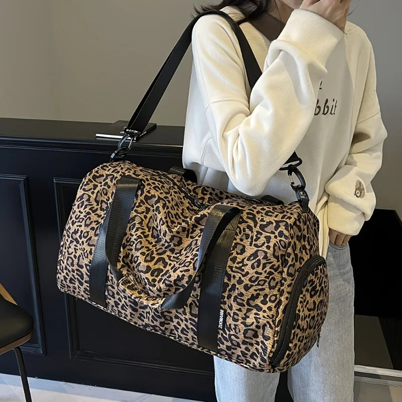 Fashionable Ladys Leopard Print Tote Bag Large Capacity Travel Weekender Overnight with Shoe Compartment 250829