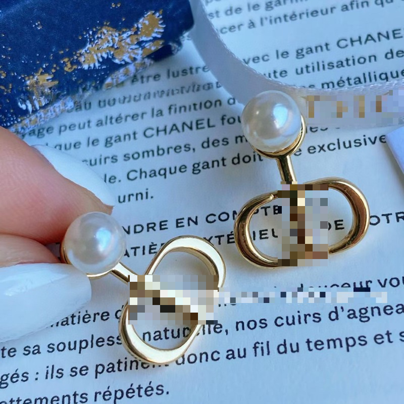 Elegant Women's Pearl Necklace - Durable Long-Hanging Earrings for Daily Use