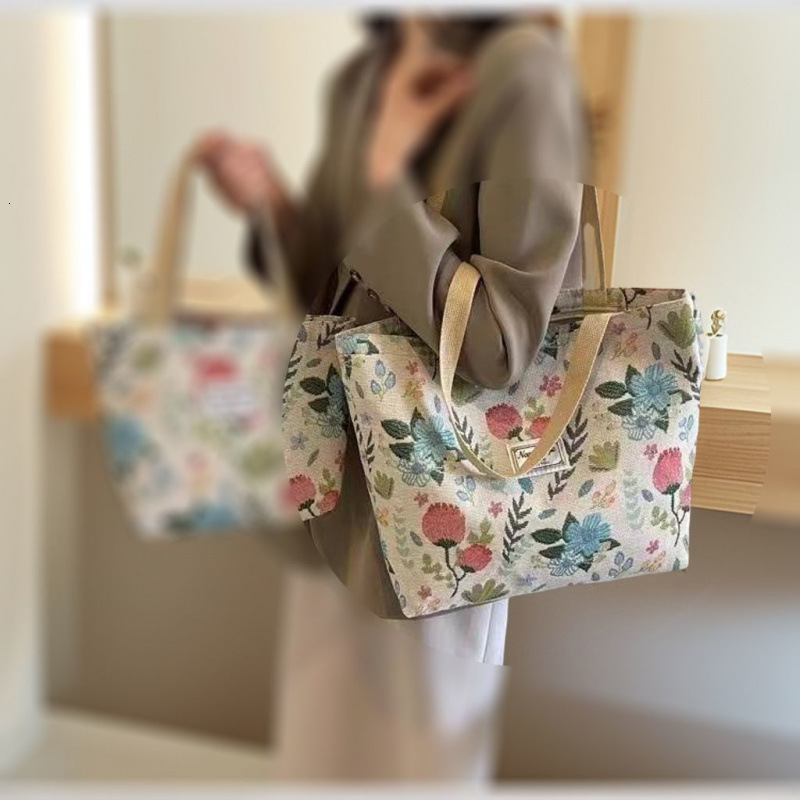 2025 Autumn New Handbag Inner Sail Bag bag Handbag Simple, niche, large design capacity, women's commuting designer shoulder bag