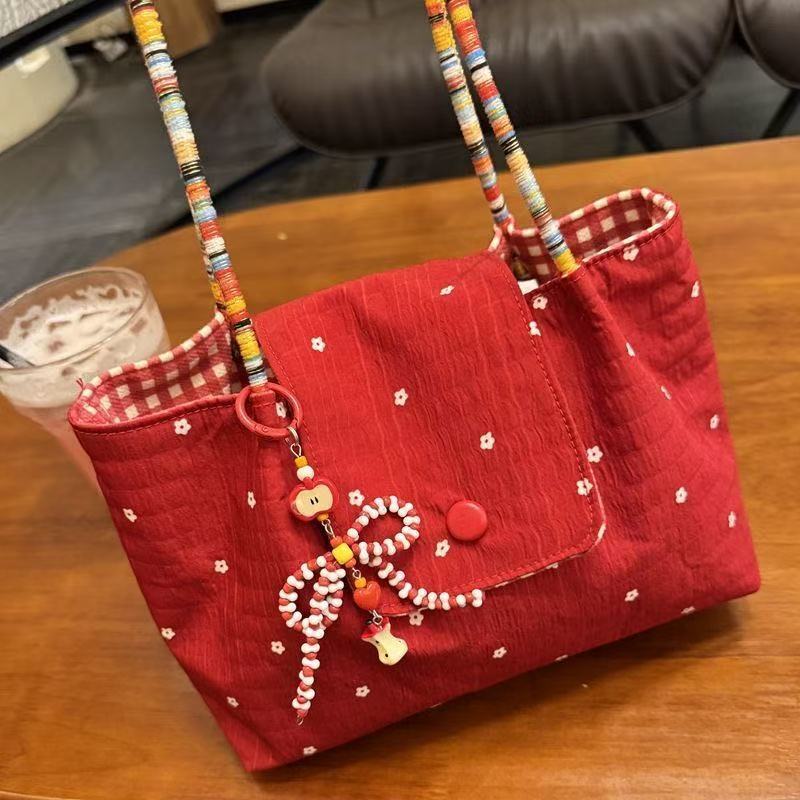 2025 autumn new large capacity simple shoulder bag Korean style niche style commuting leisure pleated handbag designer bag canvas bag