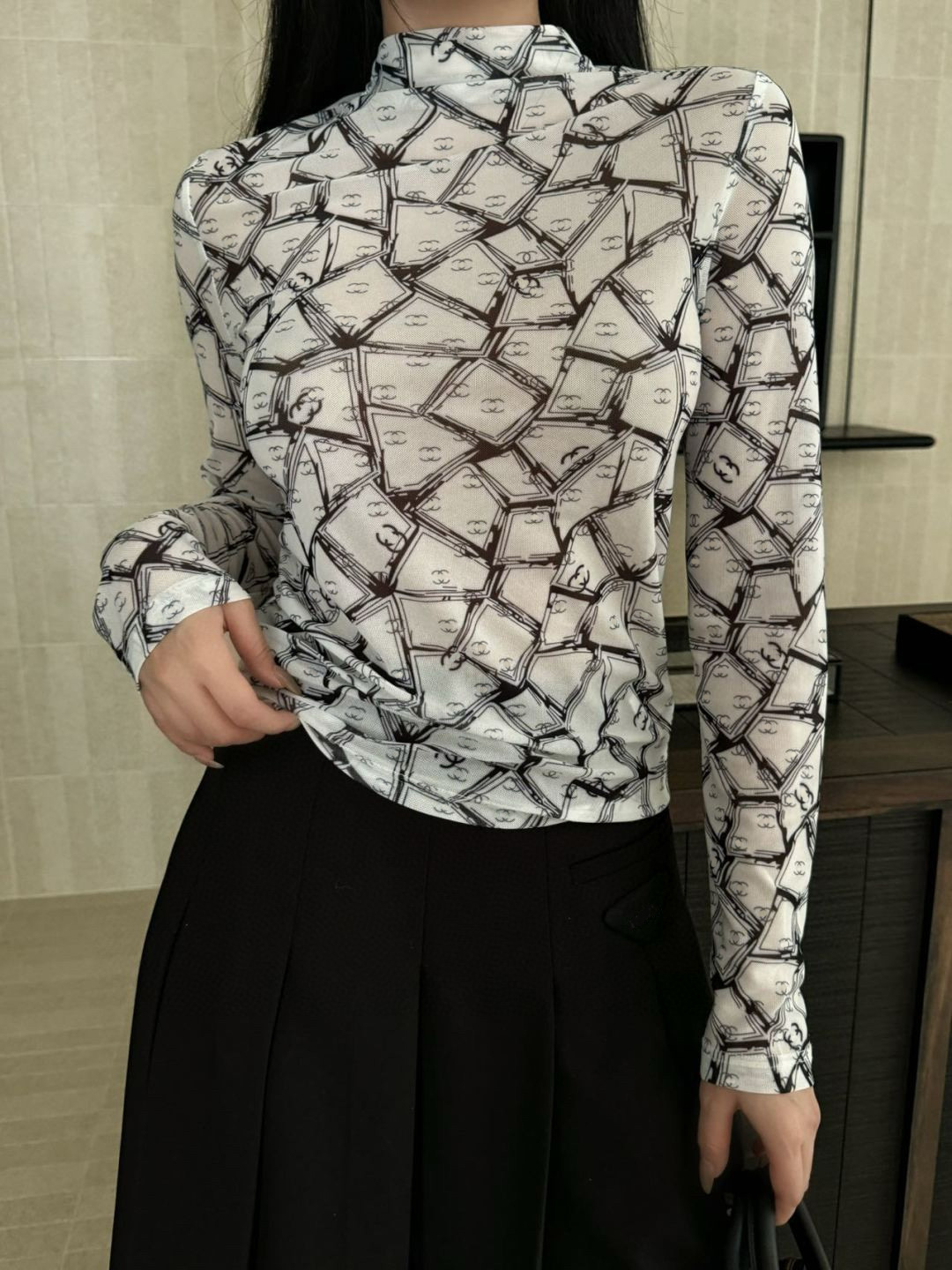 Womens long-sleeved tshirt designed t shirts brand classic and fashionable fitted long-sleeved top high-end customization net-like semi-transparent sexy t-shirt